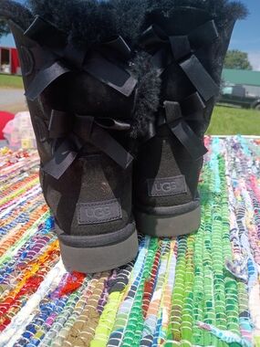 UGG Kids Black Bow-Back Short Boots